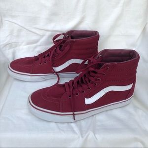 Maroon Vans Sk8-Hi’s in amazing condition!